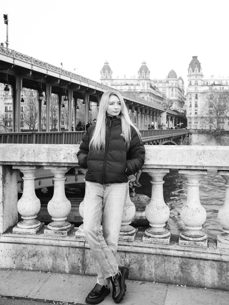 photo shoot on the streets of Paris