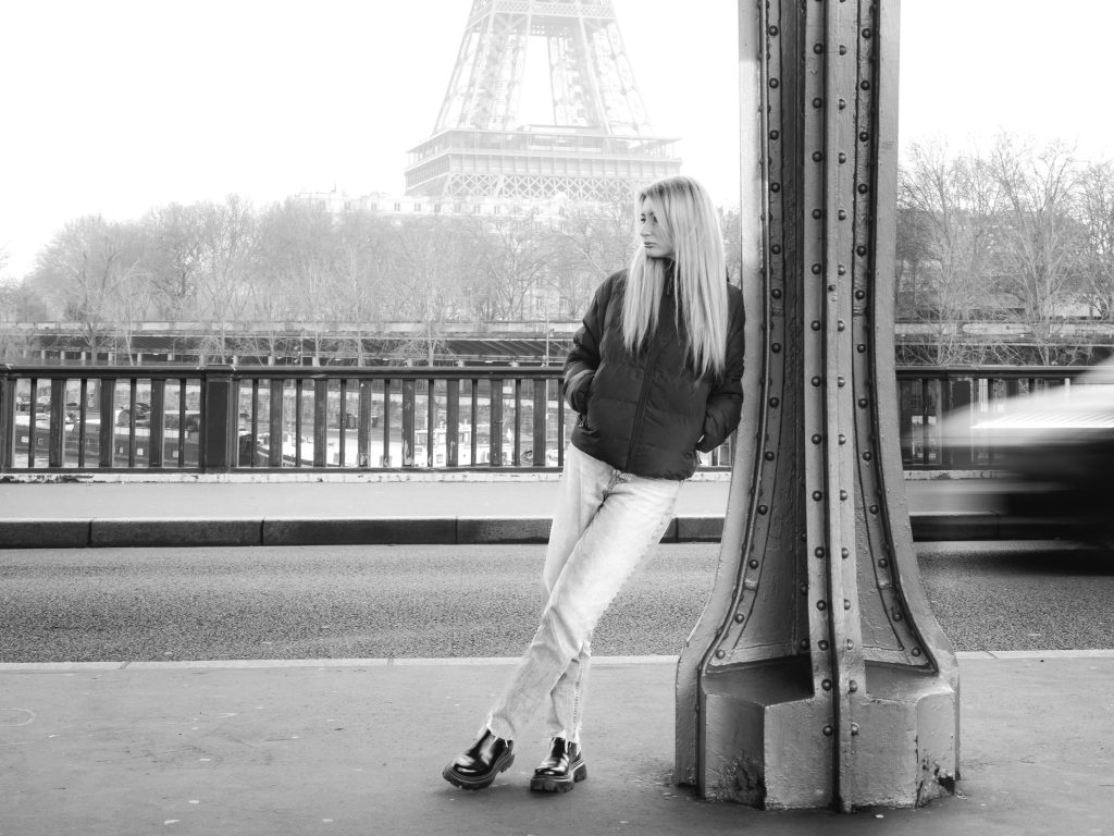 photo shoot on the streets of Paris