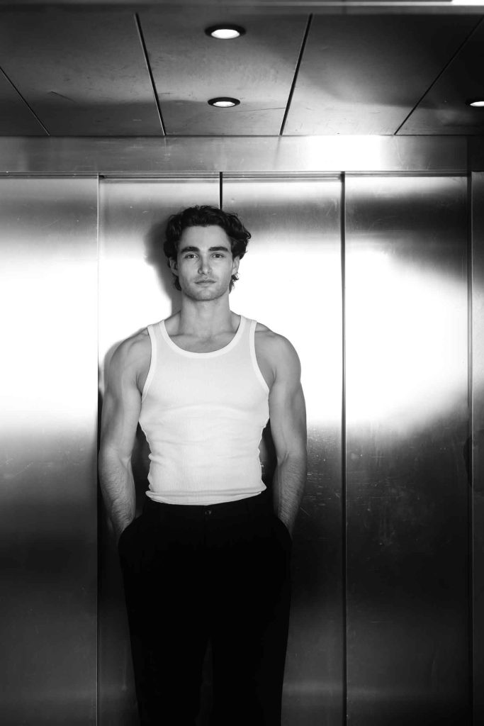 Swiss model Pascal in front of the camera inside the 260qm studio lift in Schönenwerd
