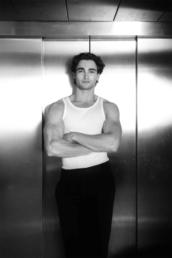 Swiss model Pascal in front of the camera inside the 260qm studio lift in Schönenwerd