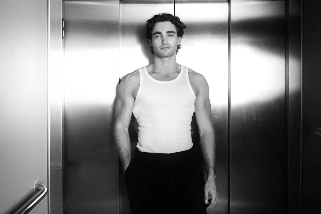 Swiss model Pascal in front of the camera inside the 260qm studio lift in Schönenwerd