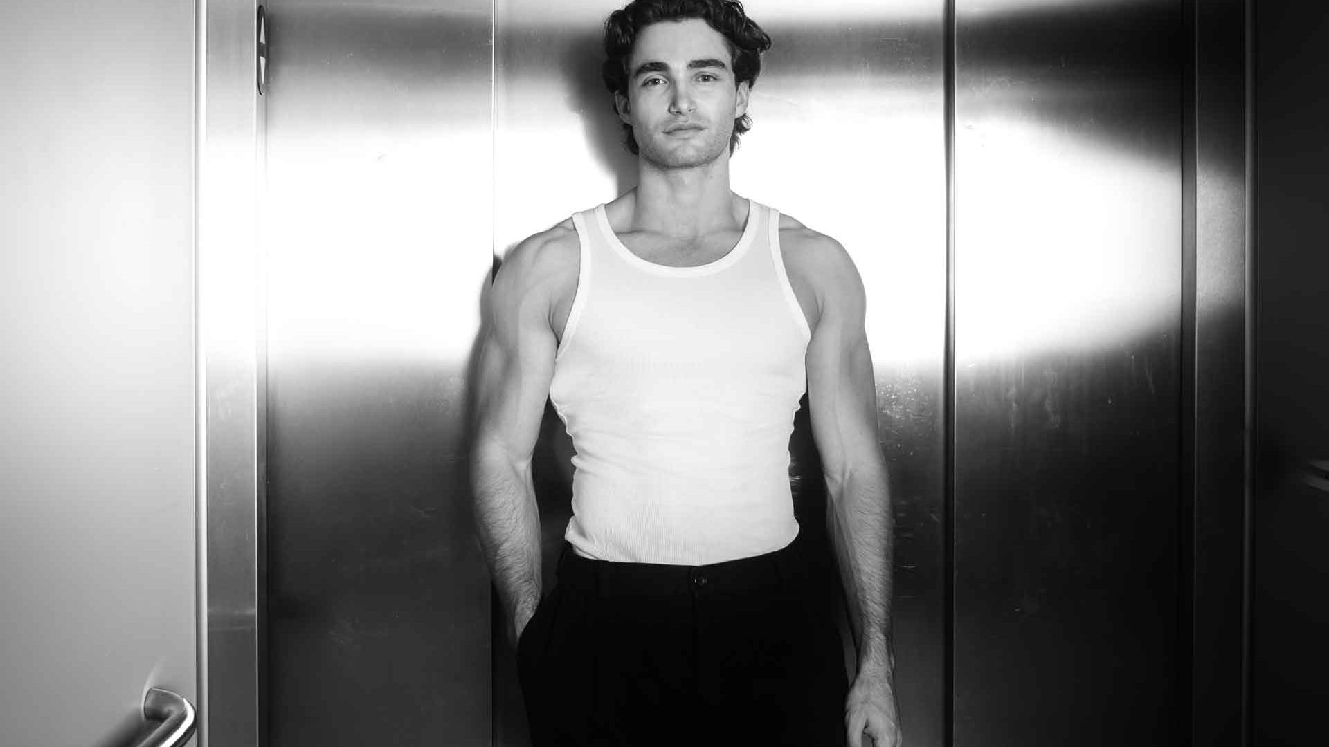 Swiss model Pascal in front of the camera inside the 260qm studio lift in Schönenwerd