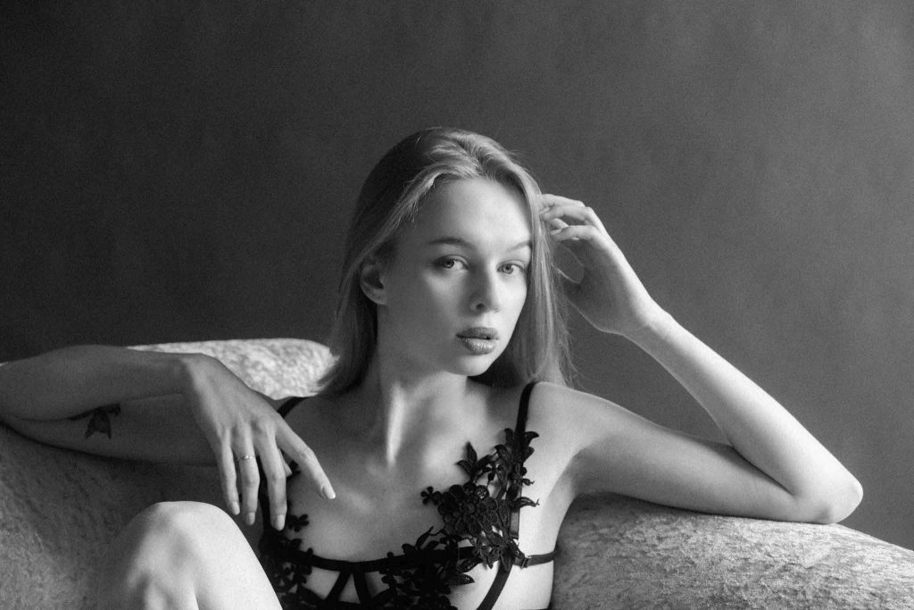 Olivia Miller photo shoot