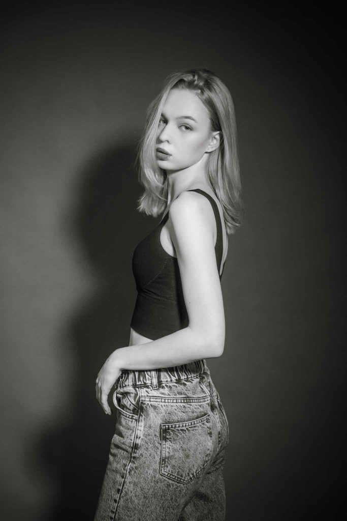 Olivia Miller photo shoot